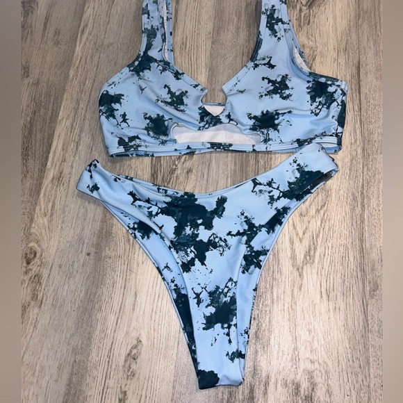 SHEIN Tie Dye High Cut Cheeky Bikini Size M - Picture 3 of 7